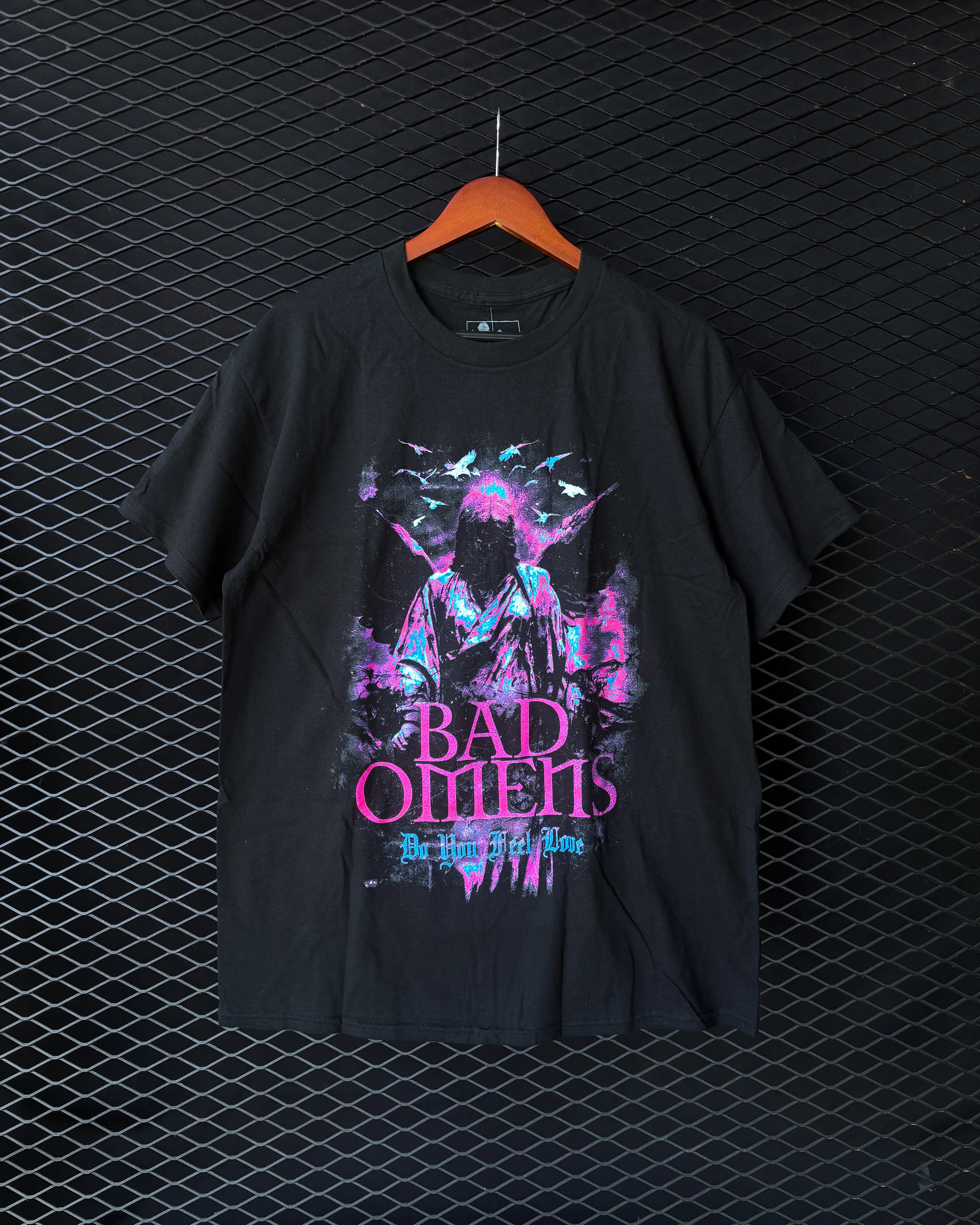 Bad Omens - Angel Statue