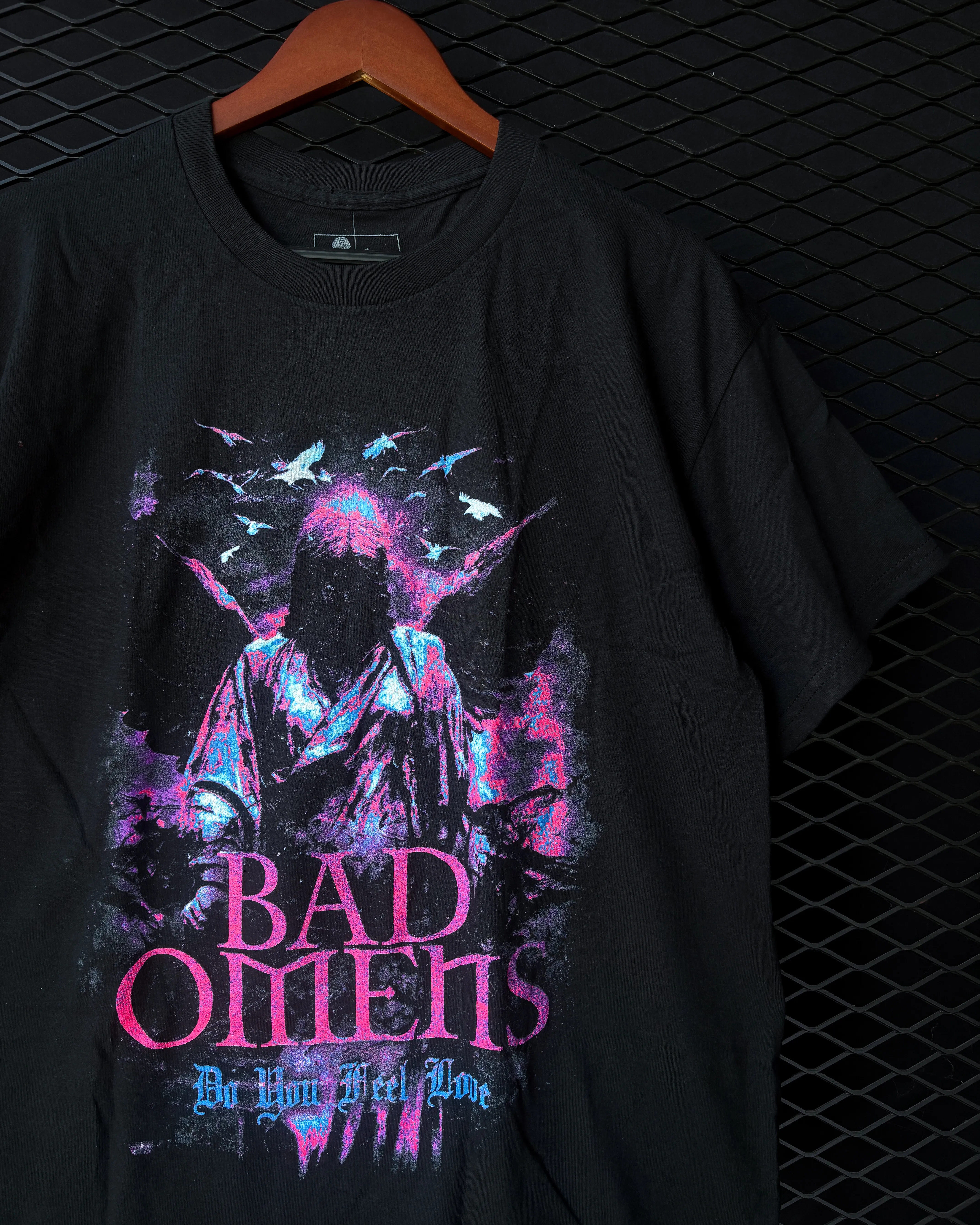 Bad Omens - Angel Statue