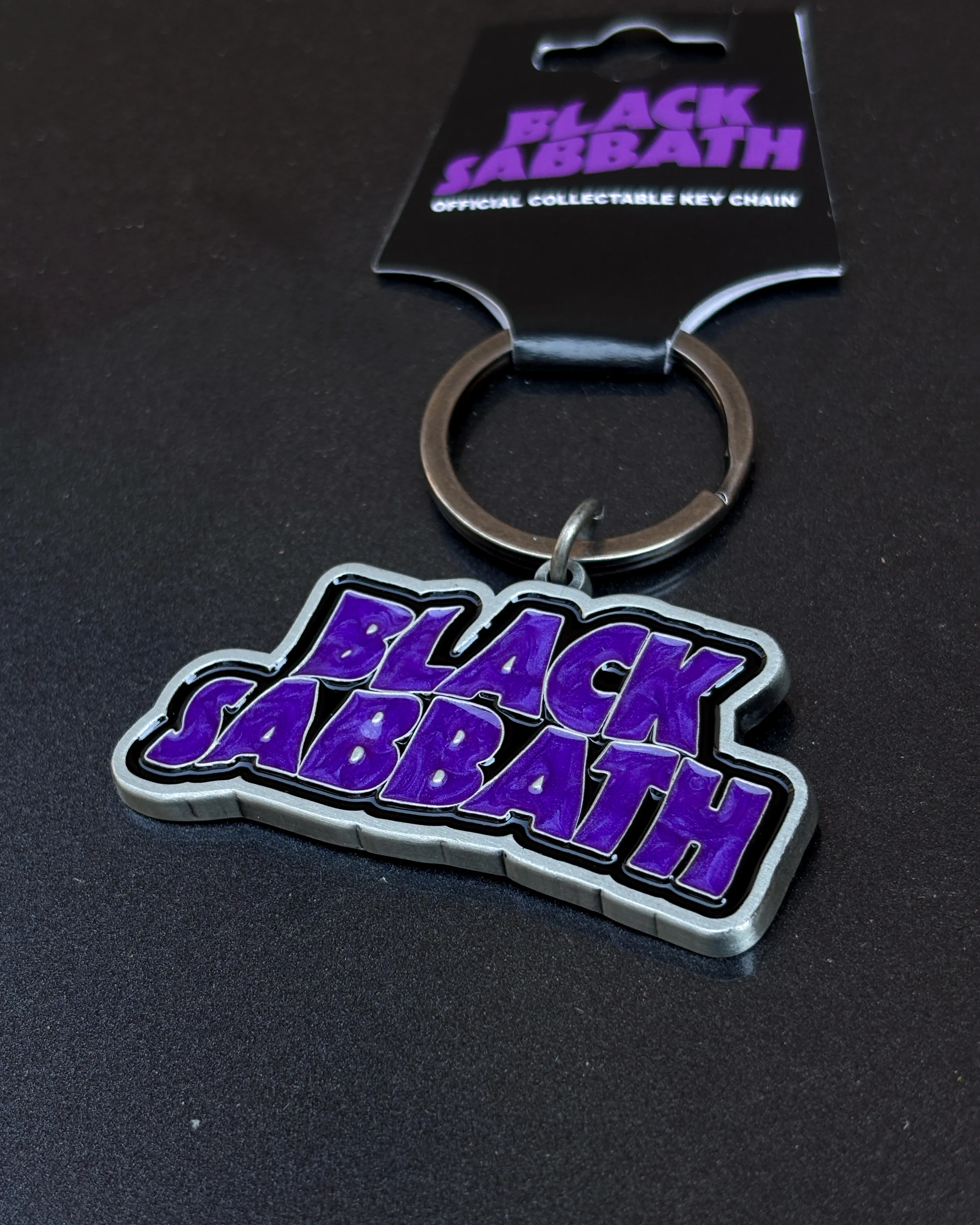 Black Sabbath - Wavy Logo Bordered Keychain