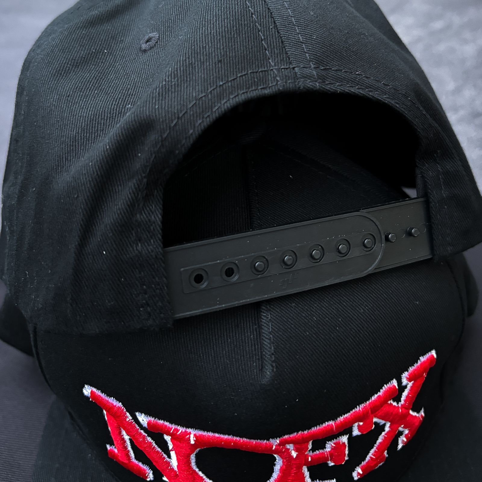 nofx black/red logo snapback nofx black/red logo snapback